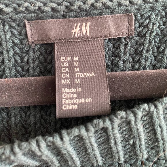 H&M Green Jeweled Short Sleeve Sweater - Picture 4 of 6